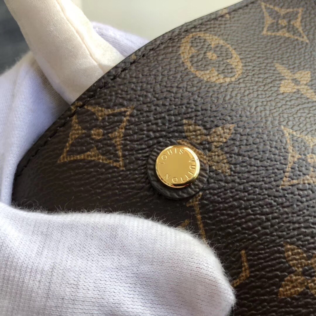 LV $80 gallery