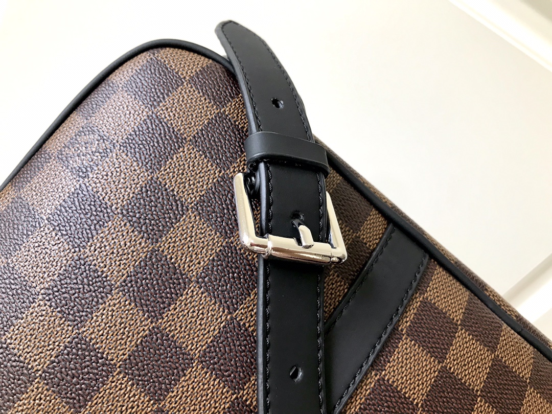 LV $80 gallery