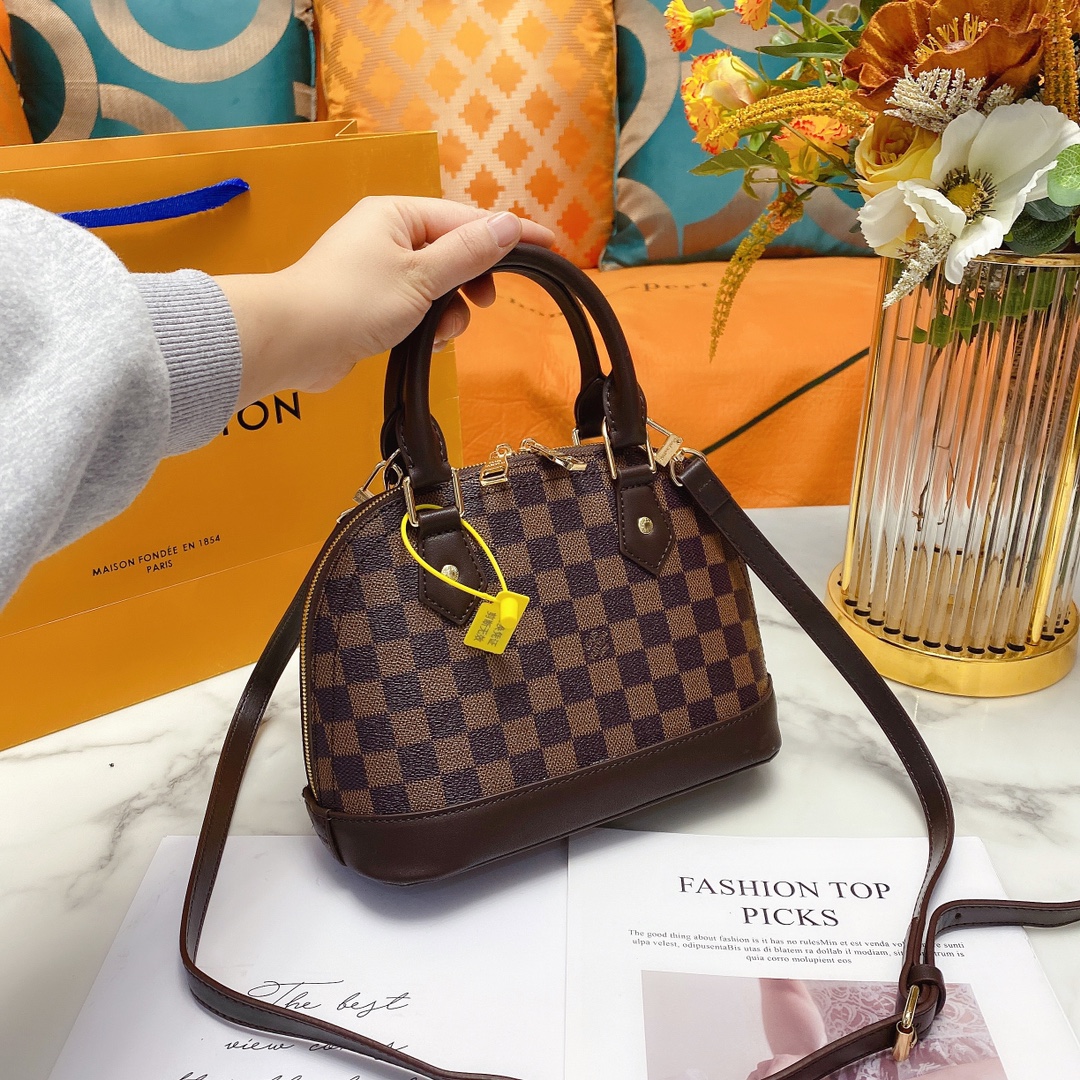 LV $80 gallery