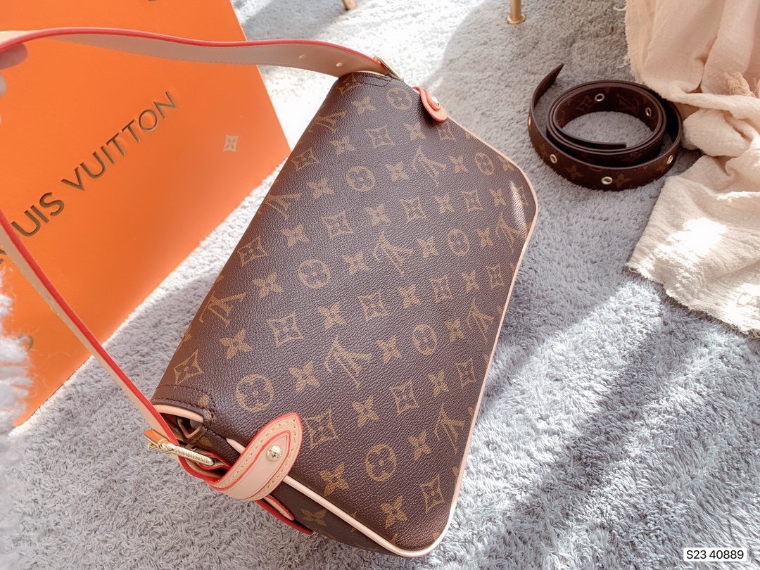 LV $80 gallery