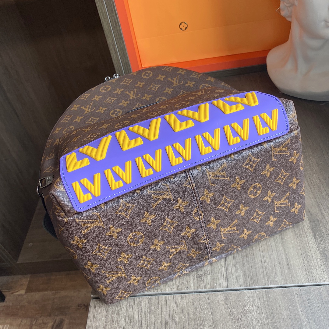 LV $80 gallery