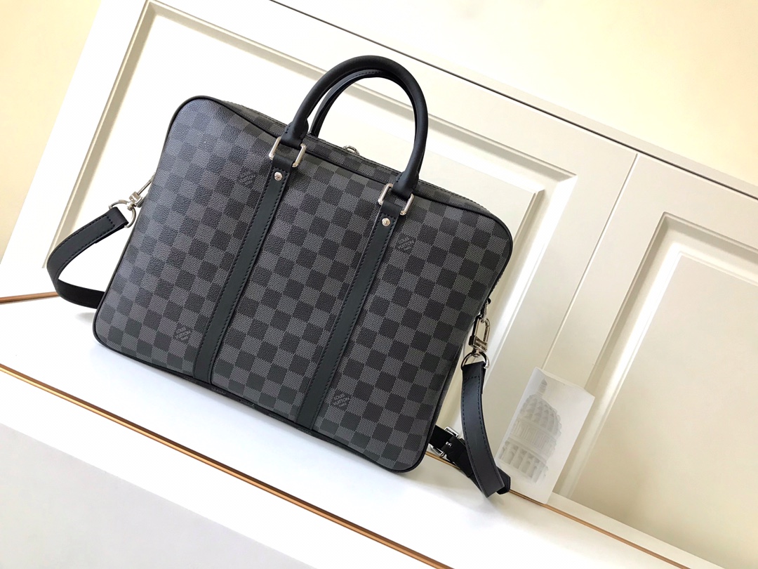 LV $80 gallery