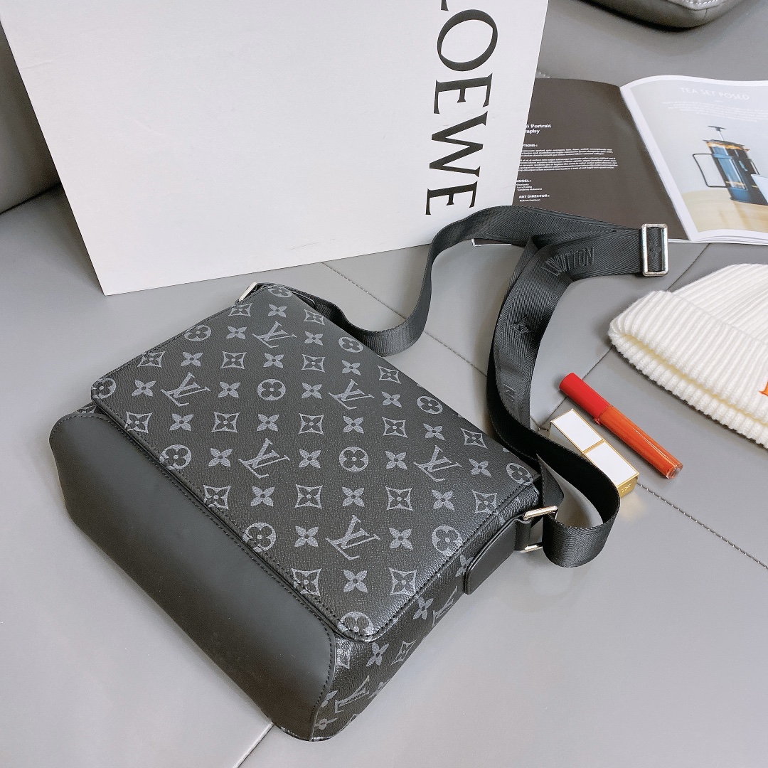 LV $80 gallery