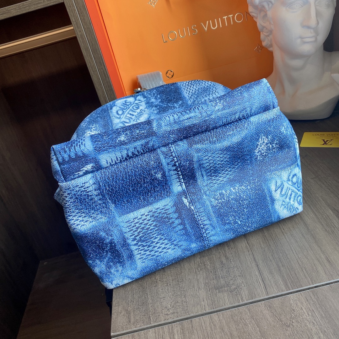 LV $80 gallery