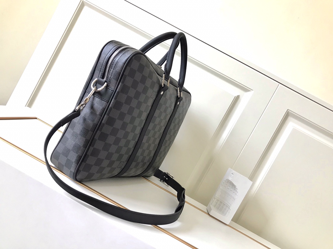 LV $80 gallery