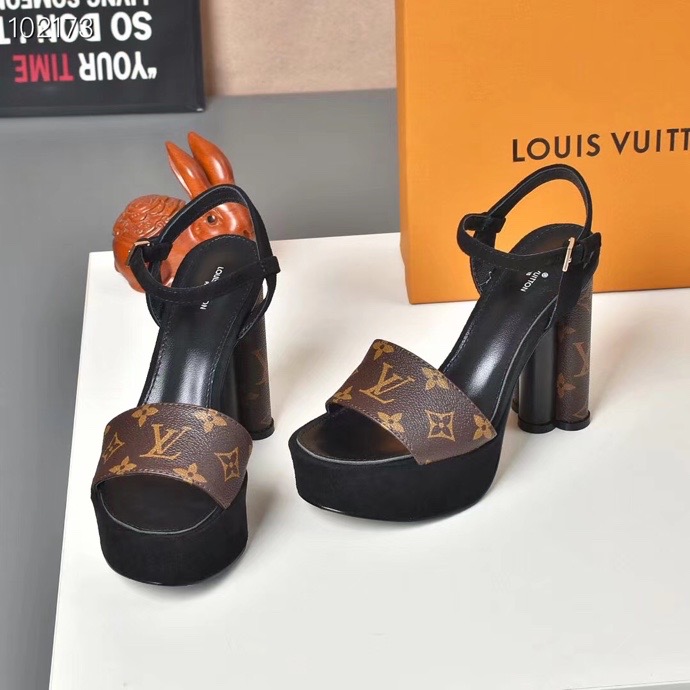 LV $80 gallery