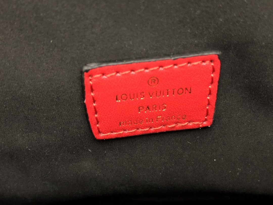 LV $80 gallery