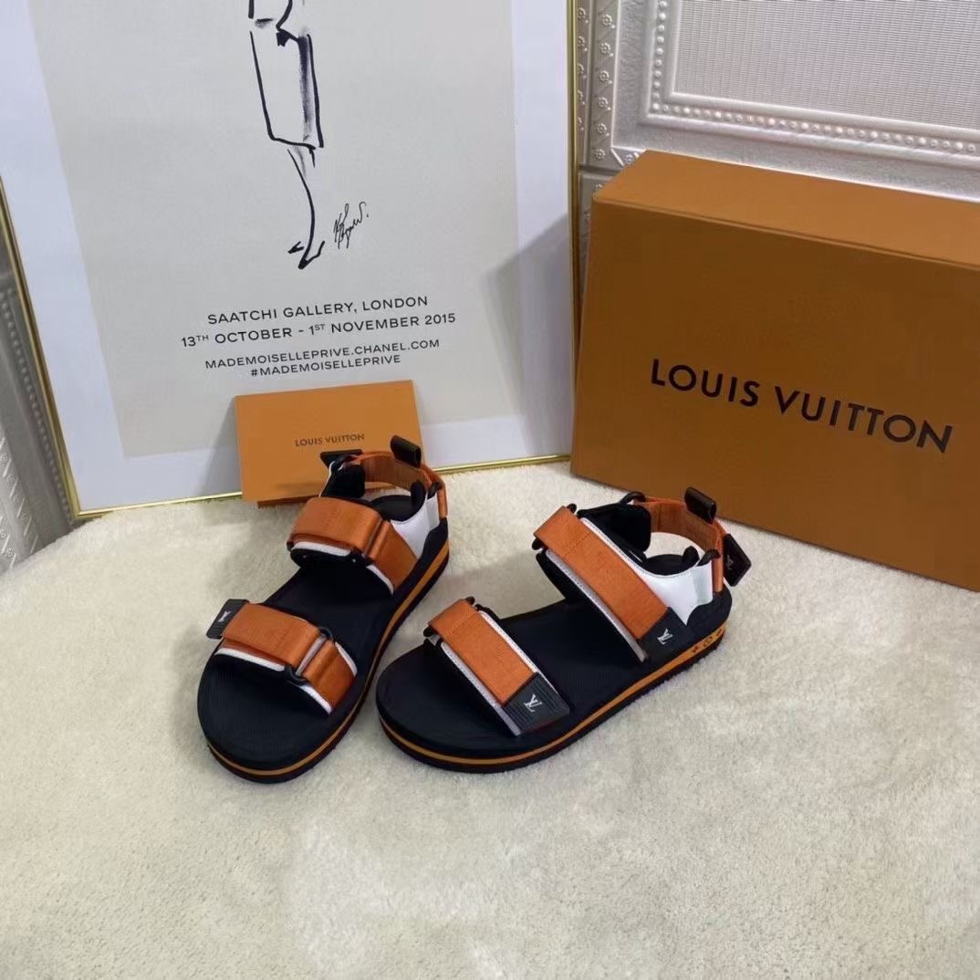 LV $81 gallery