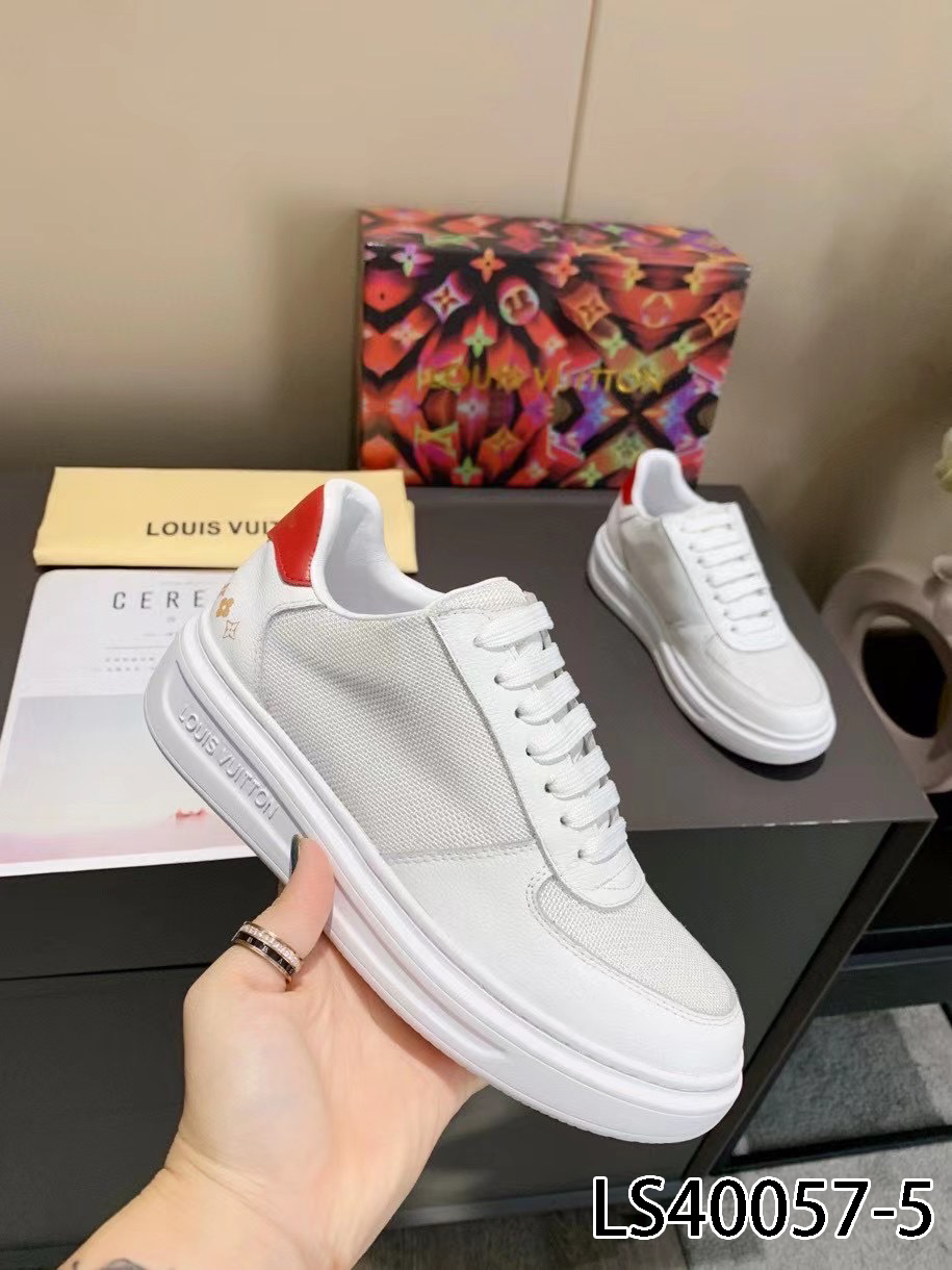 LV $81 gallery