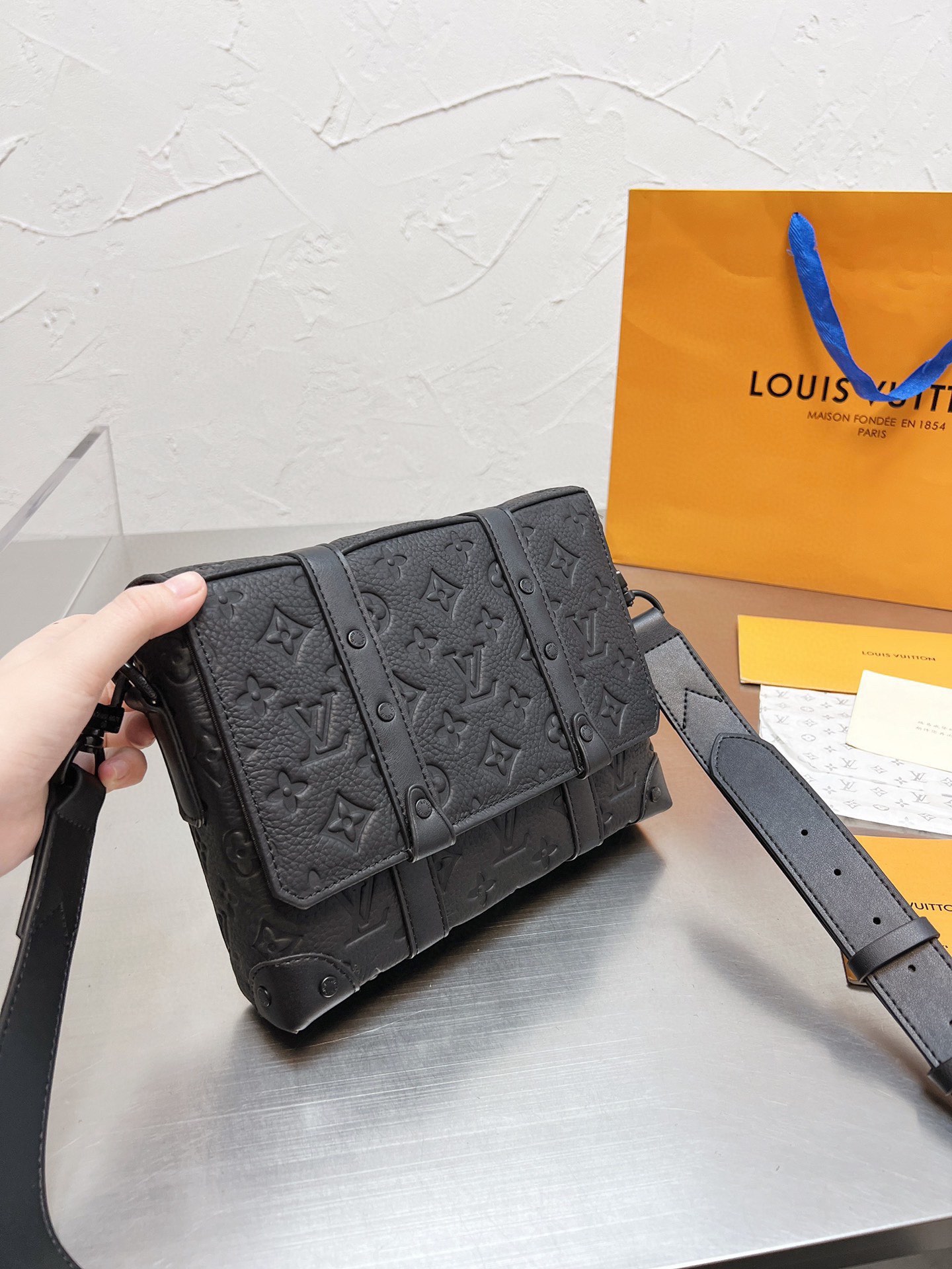 LV $81 gallery