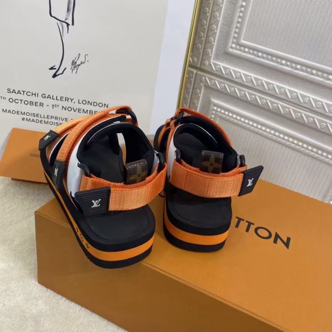 LV $81 gallery