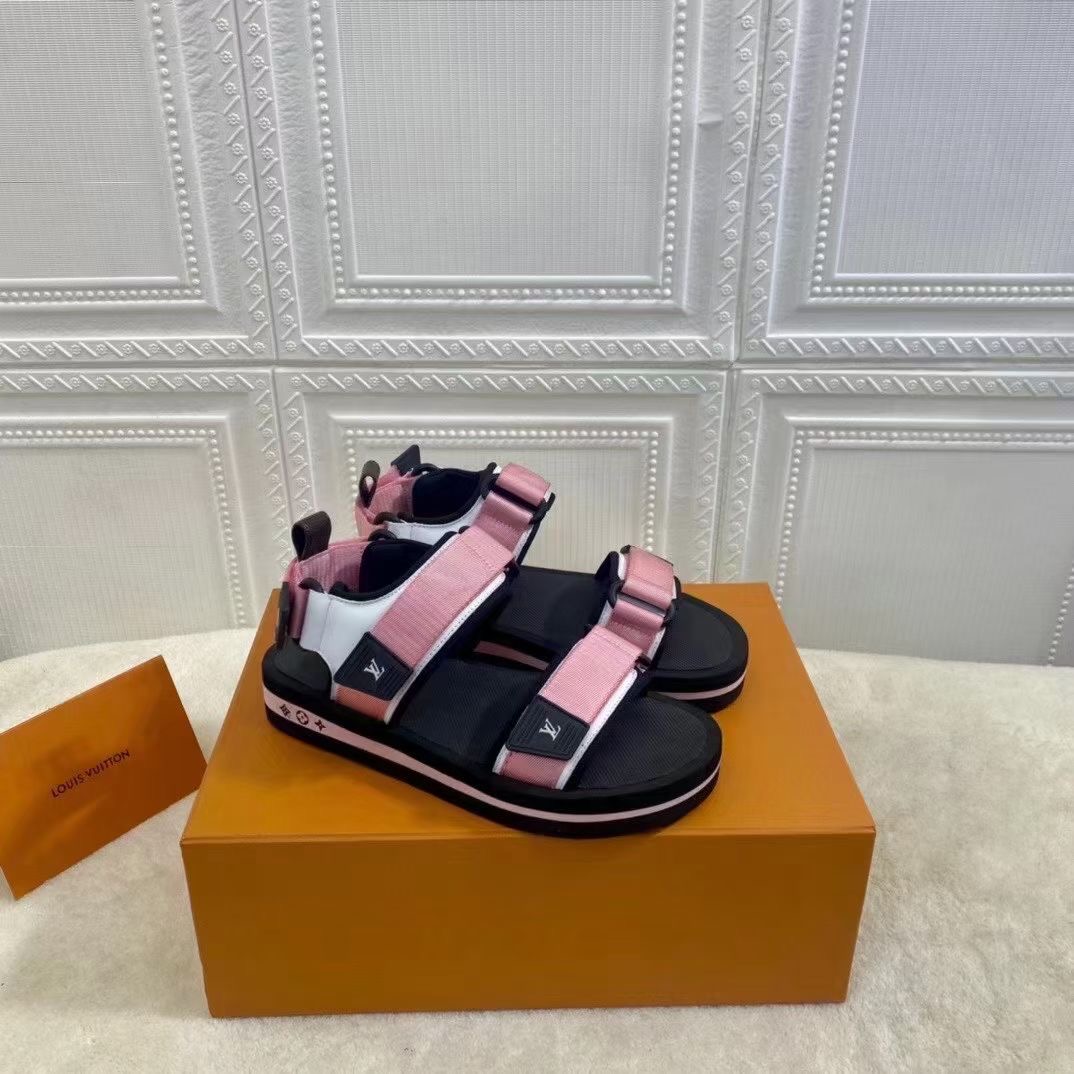 LV $81 gallery