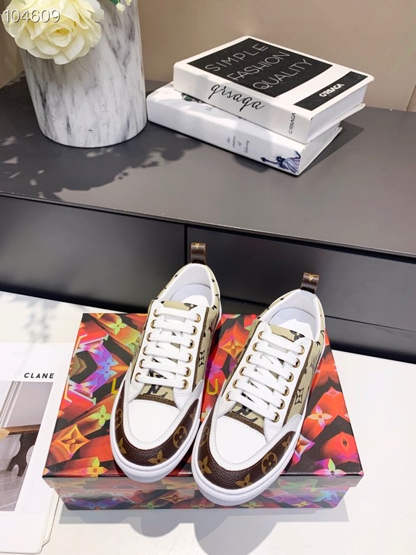 LV $81 gallery