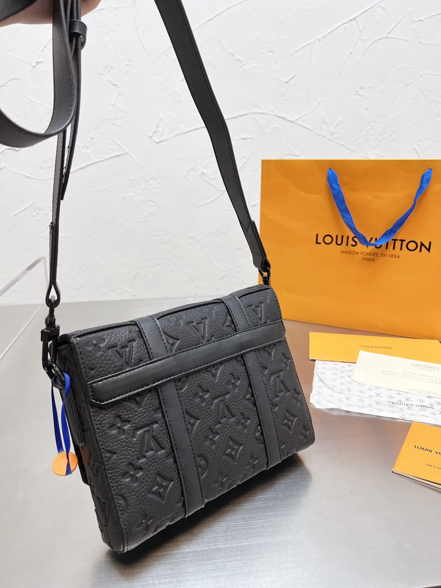 LV $81 gallery