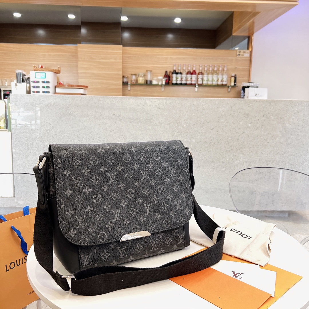 LV $81 gallery