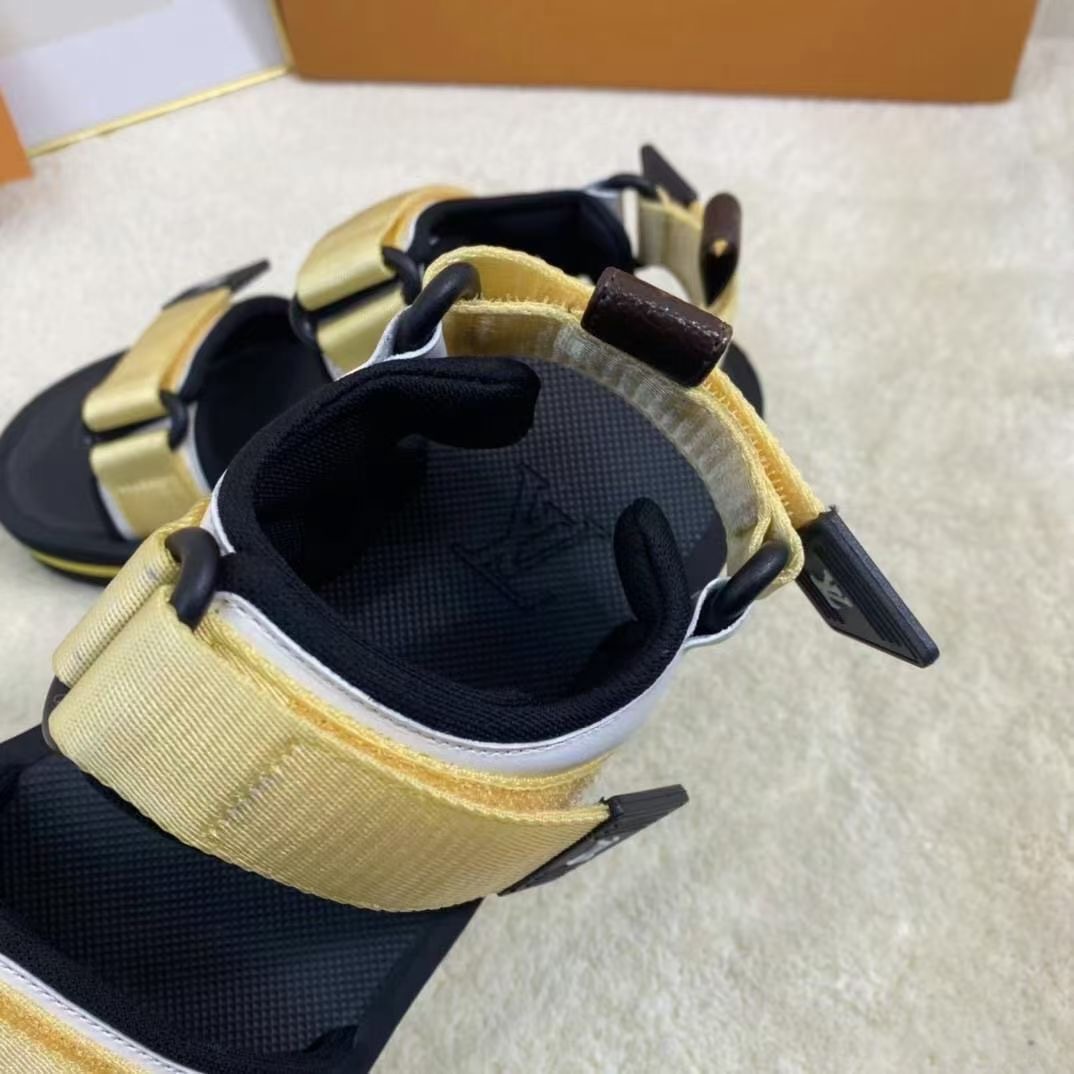 LV $81 gallery