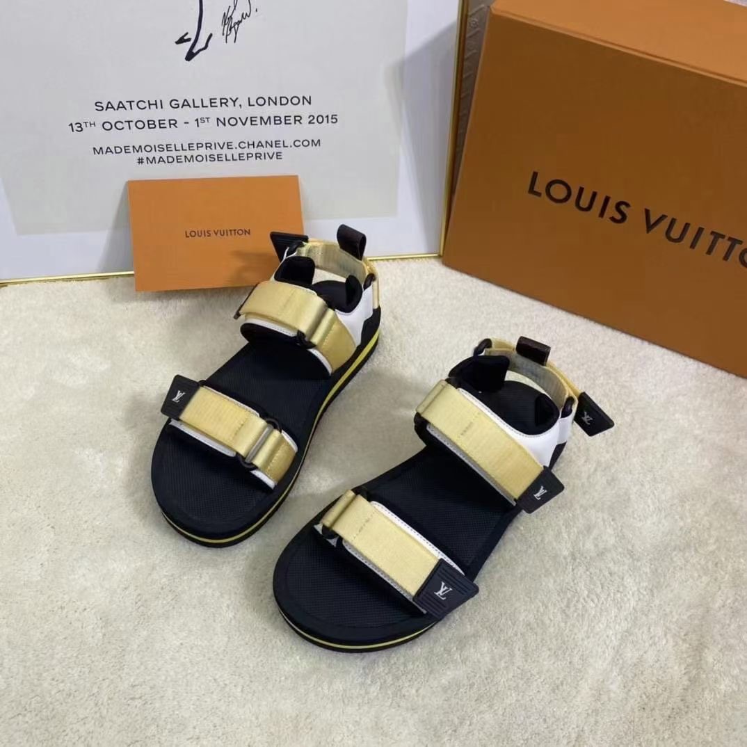 LV $81 gallery