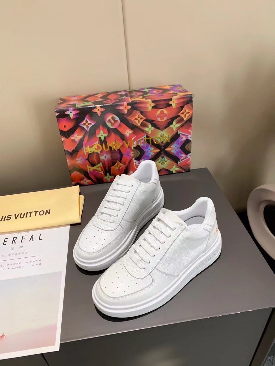 LV $81 gallery