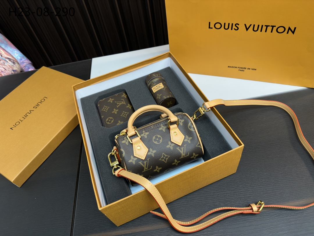 LV $81 gallery