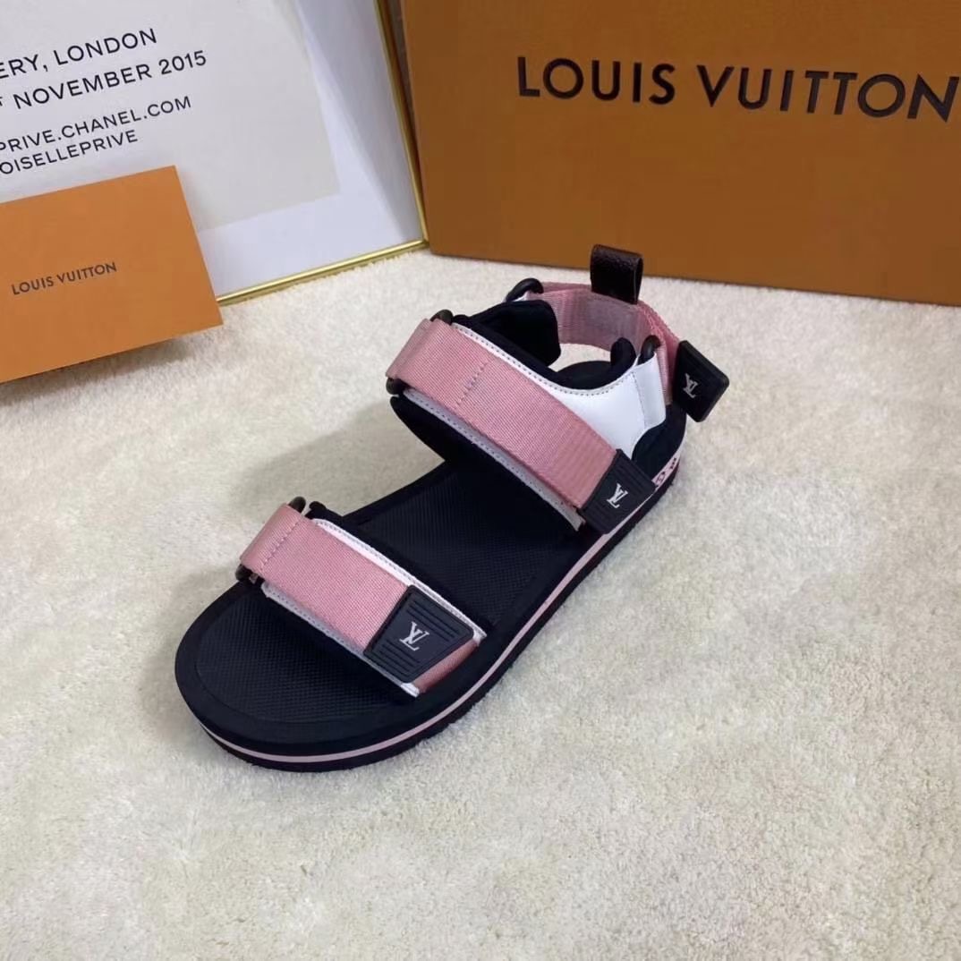 LV $81 gallery