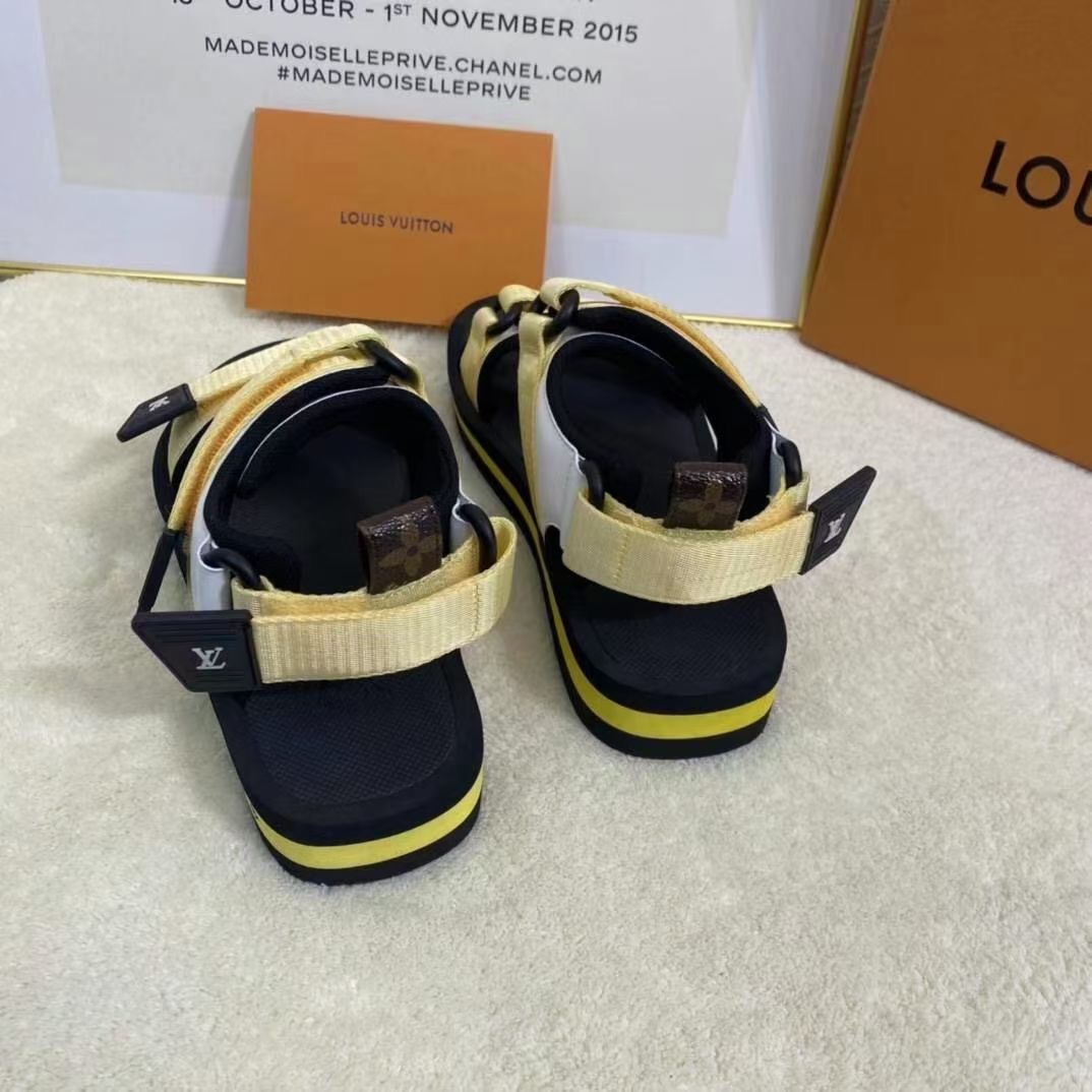 LV $81 gallery