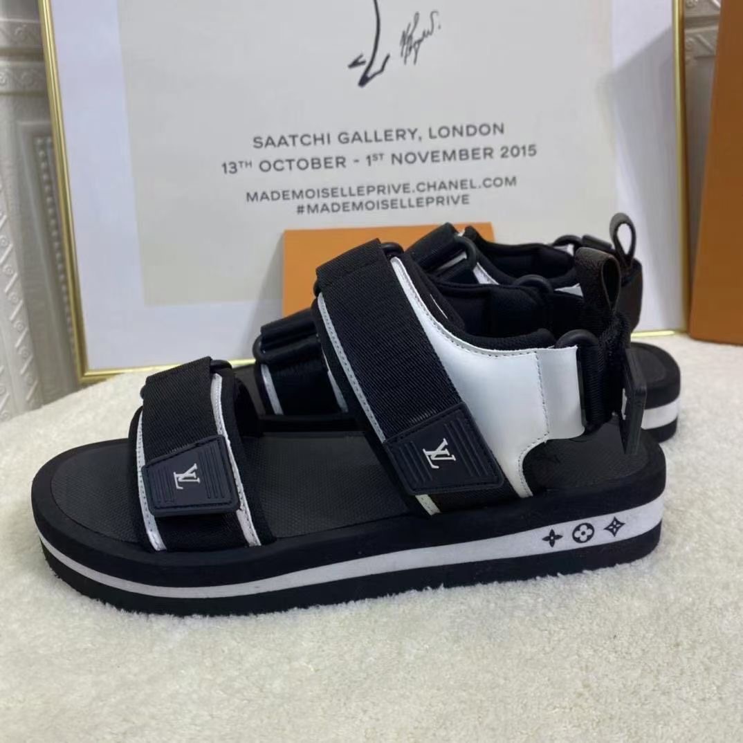 LV $81 gallery