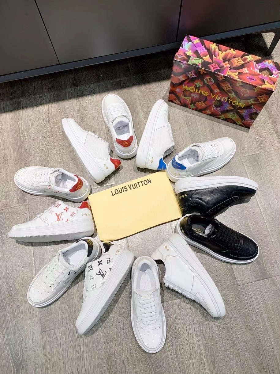 LV $81 gallery