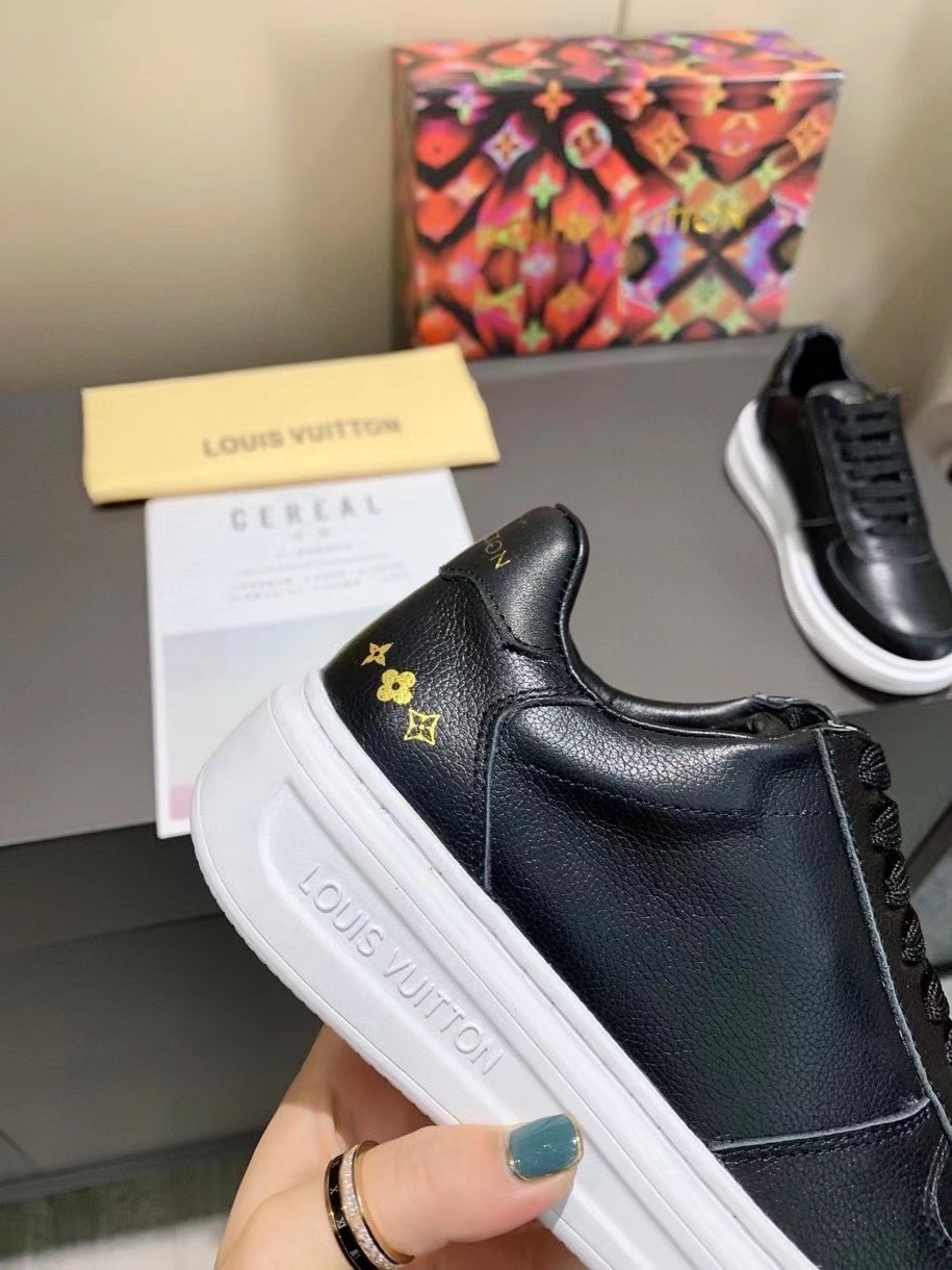 LV $81 gallery