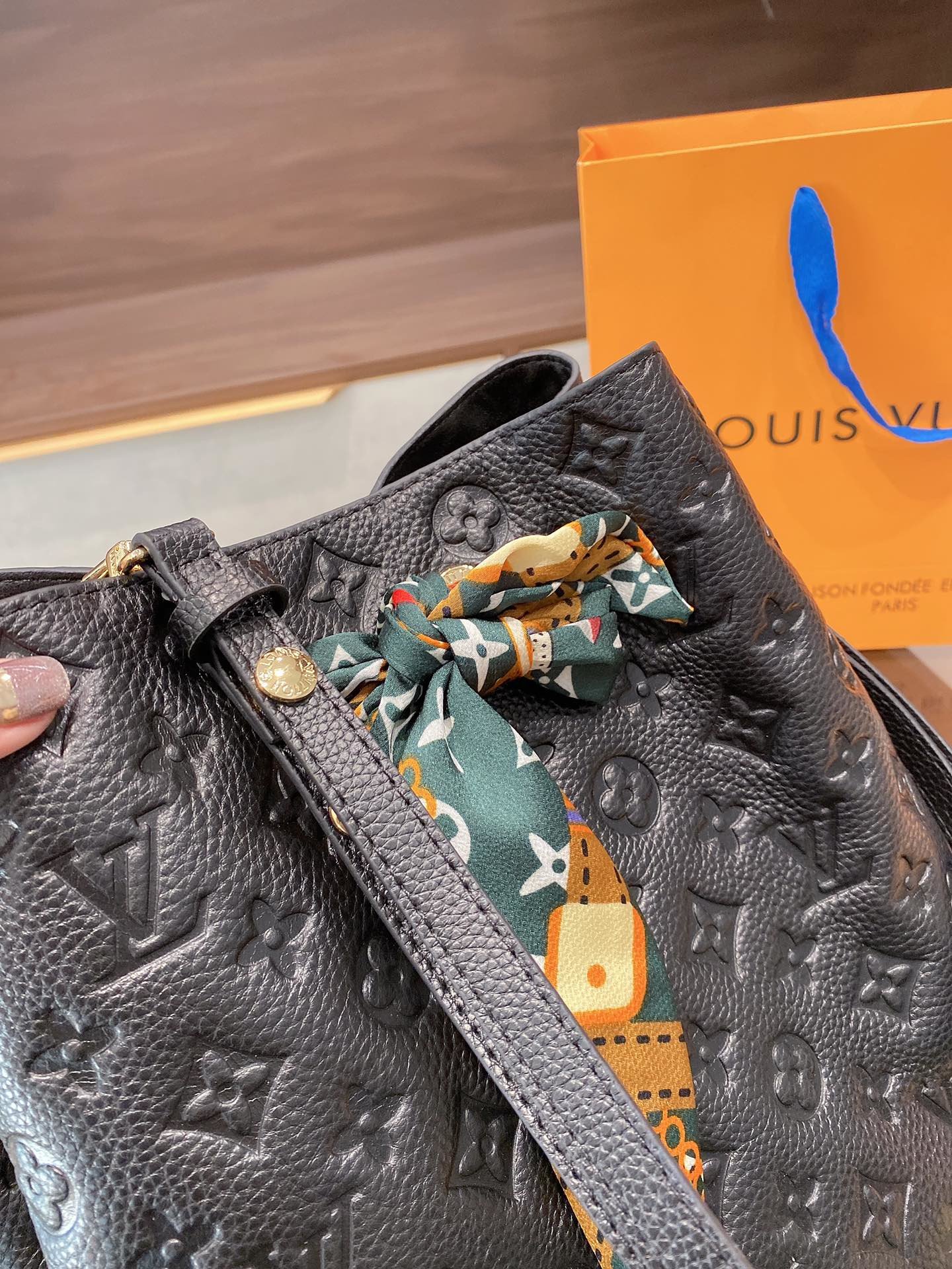 LV $81 gallery