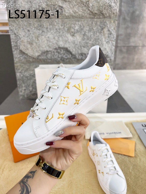 LV $81 gallery