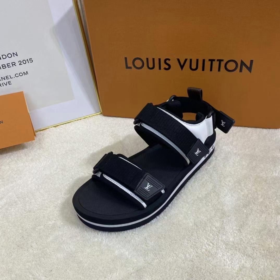 LV $81 gallery