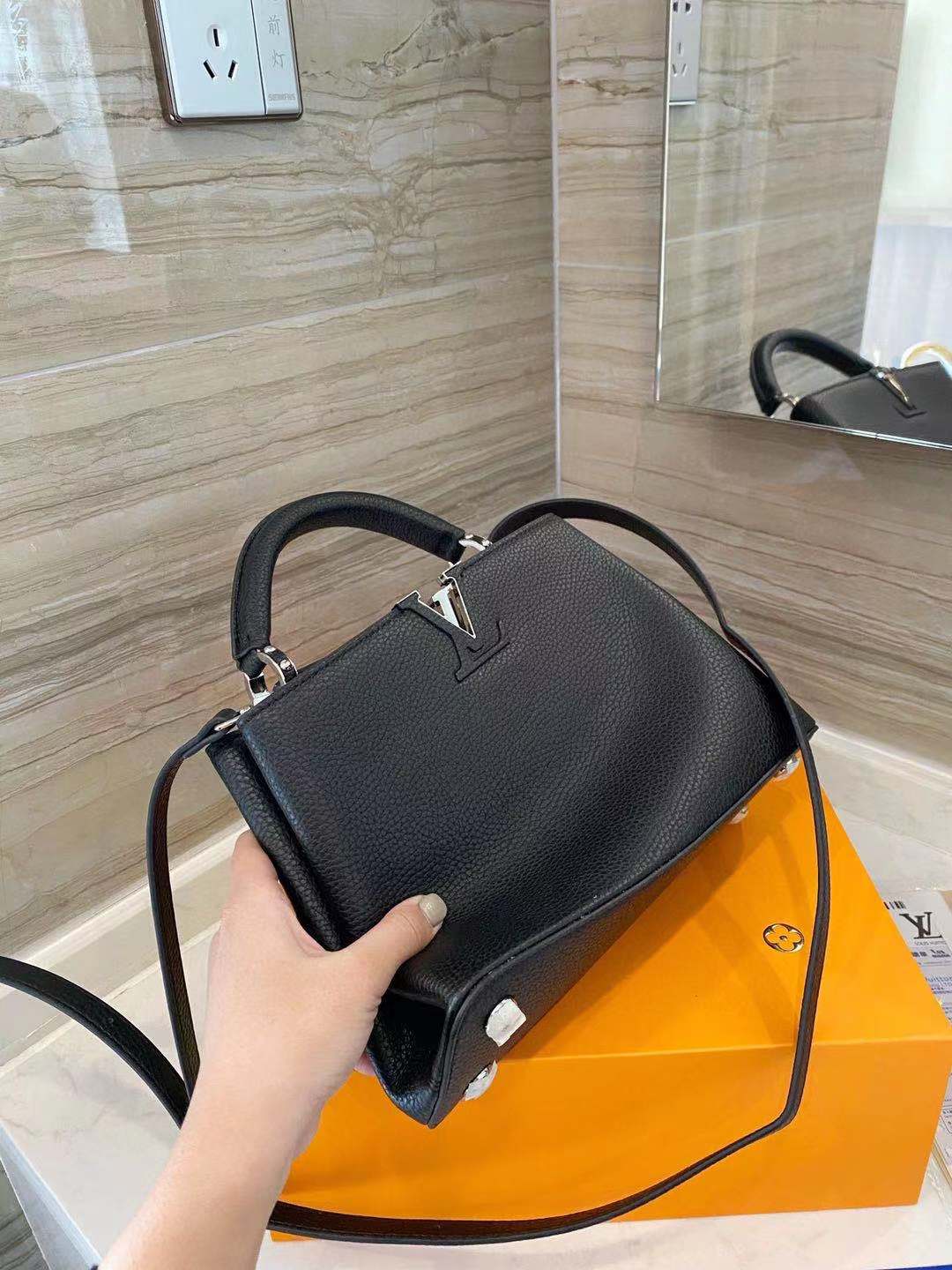 LV $81 gallery