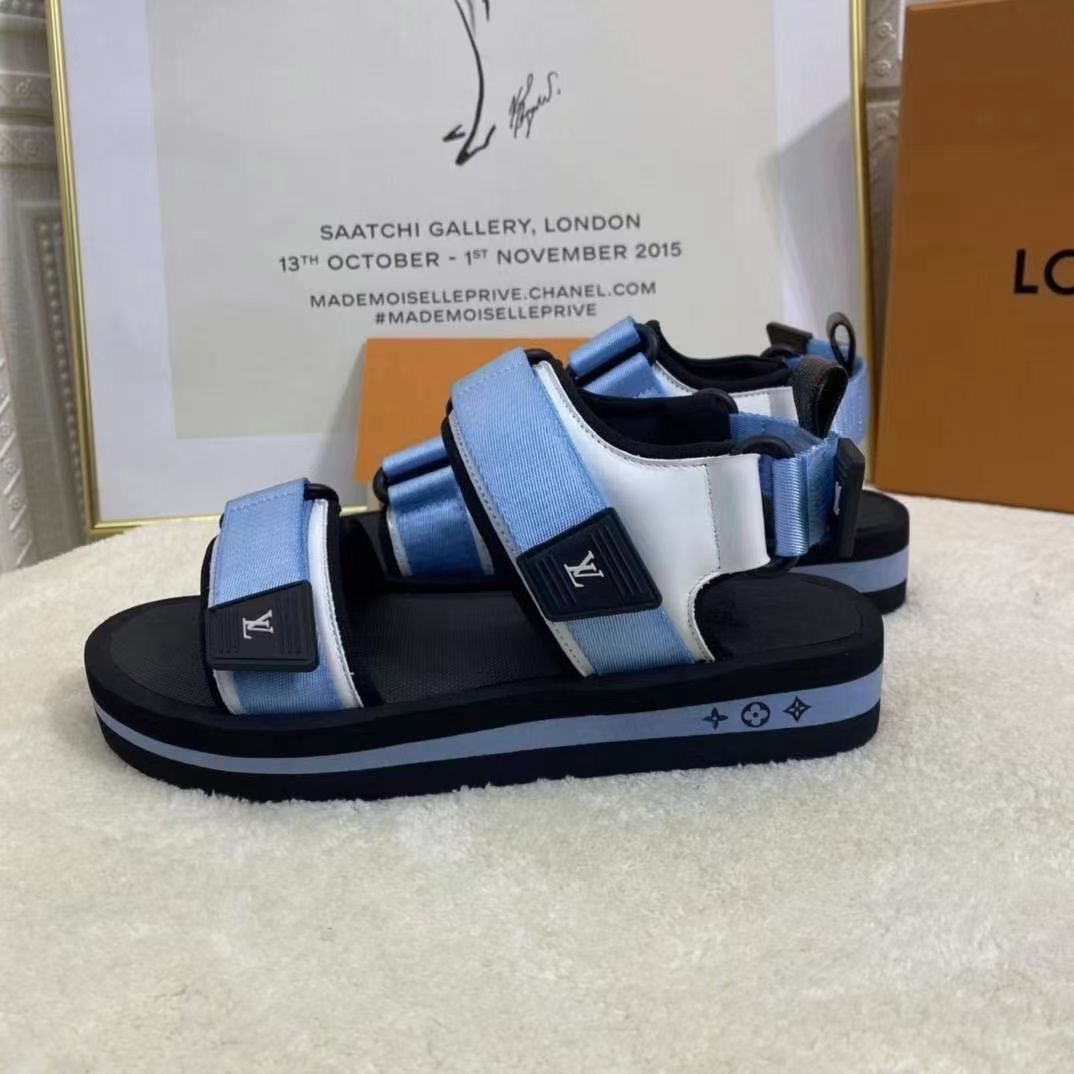 LV $81 gallery