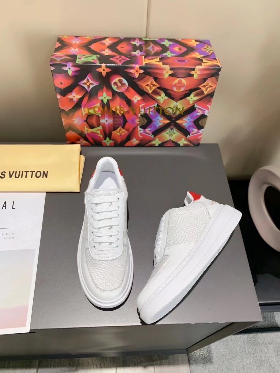 LV $81 gallery