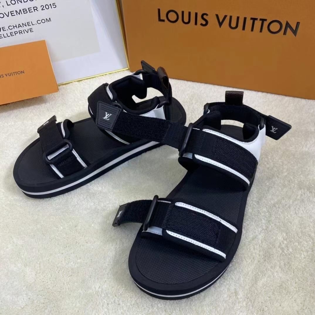 LV $81 gallery