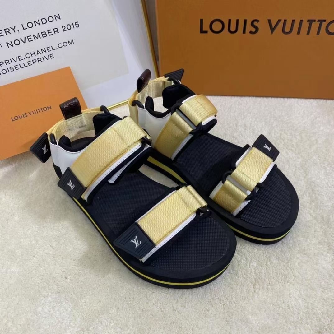 LV $81 gallery