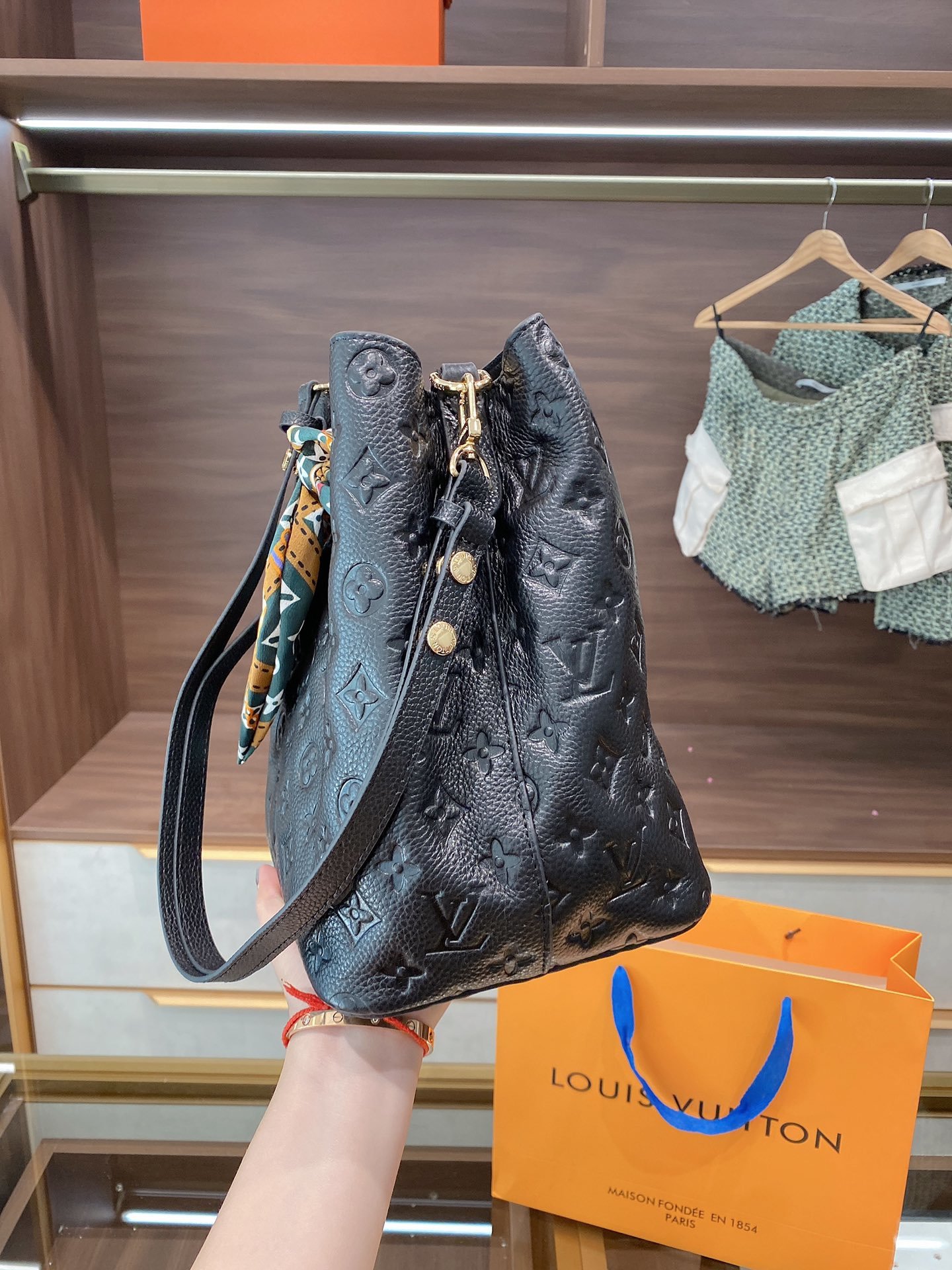 LV $81 gallery