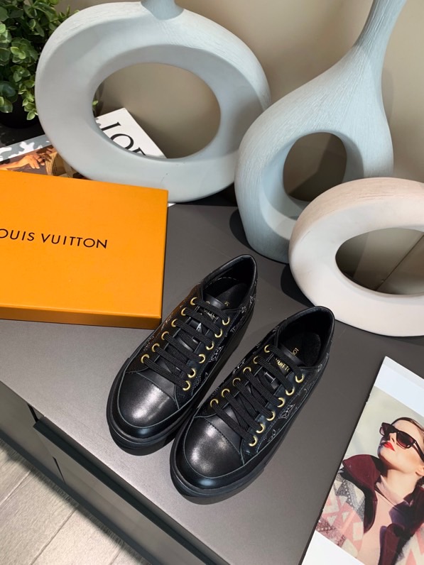 LV $82 gallery