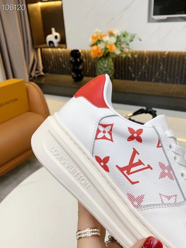 LV $82 gallery