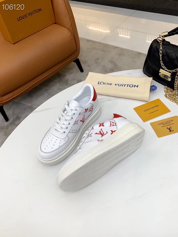 LV $82 gallery