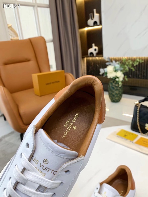 LV $82 gallery