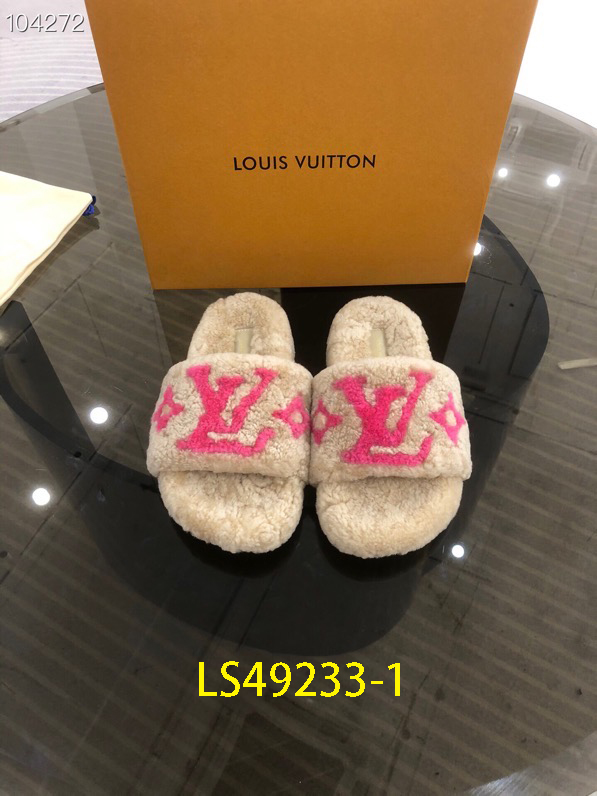 LV $82 gallery