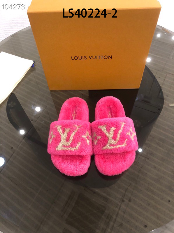 LV $82 gallery