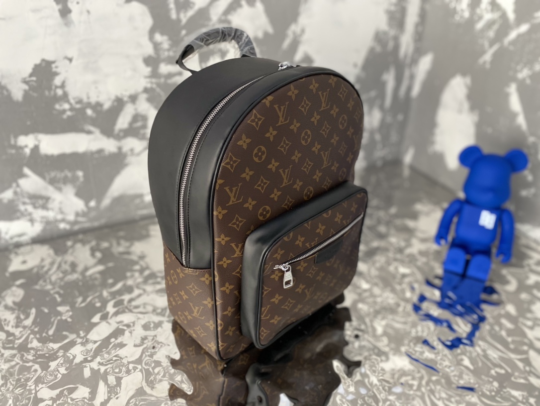 LV $82 gallery