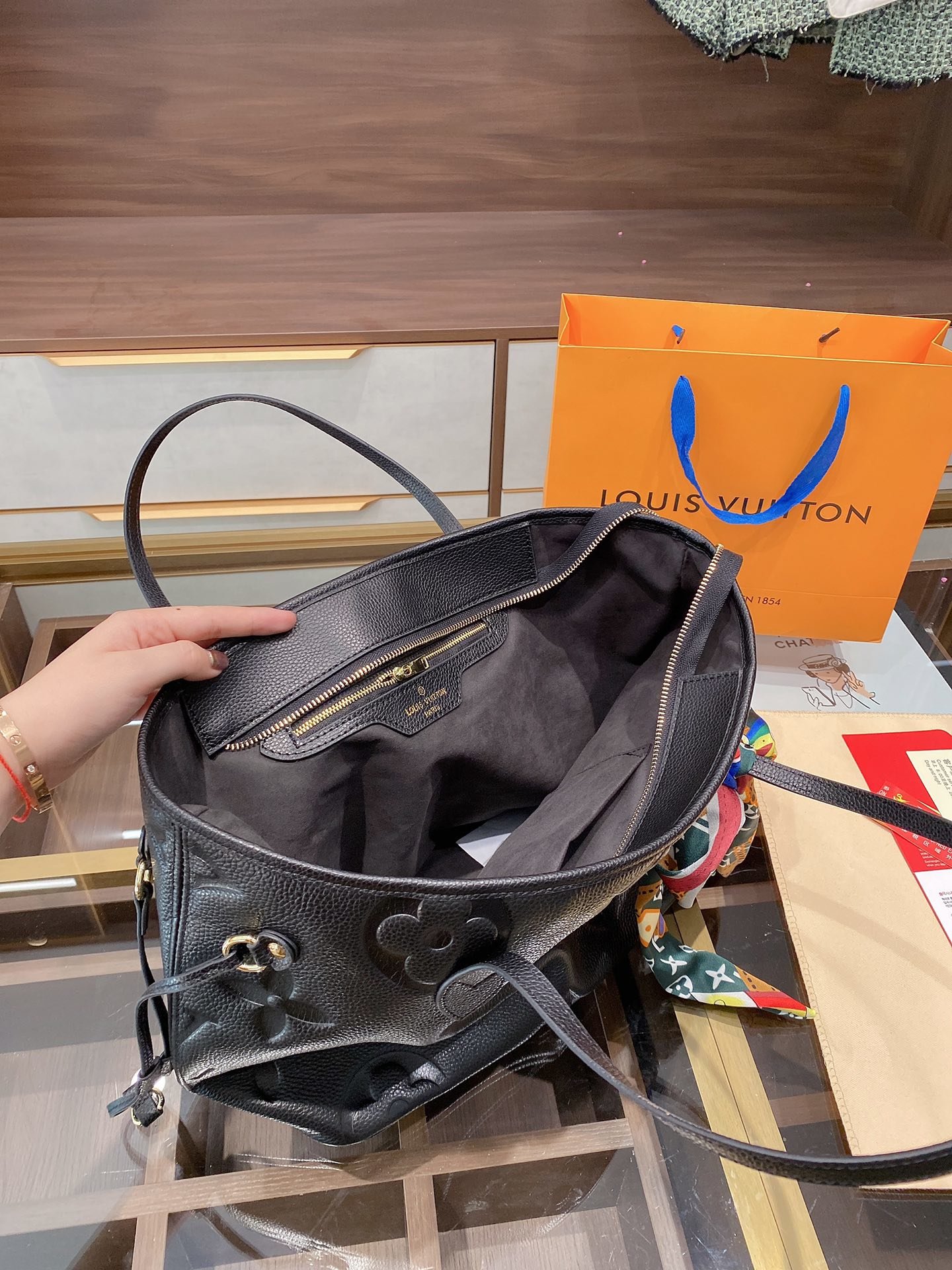 LV $82 gallery