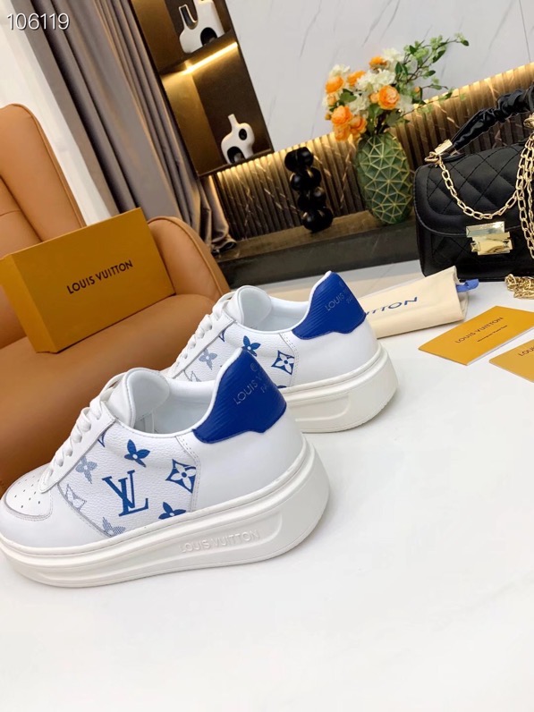 LV $82 gallery