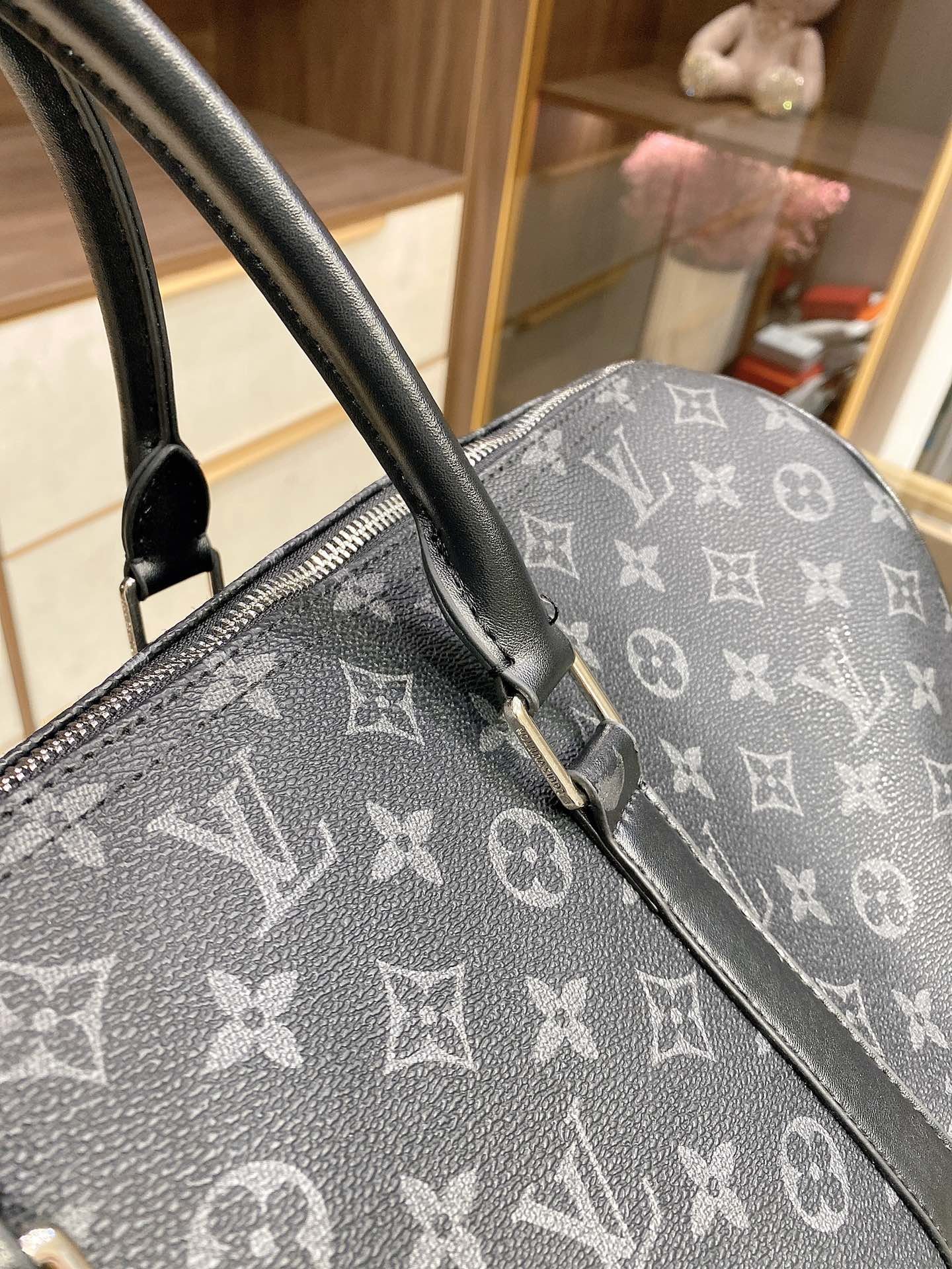 LV $82 gallery