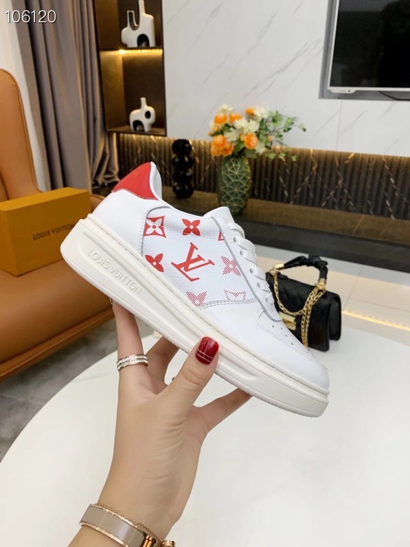 LV $82 gallery