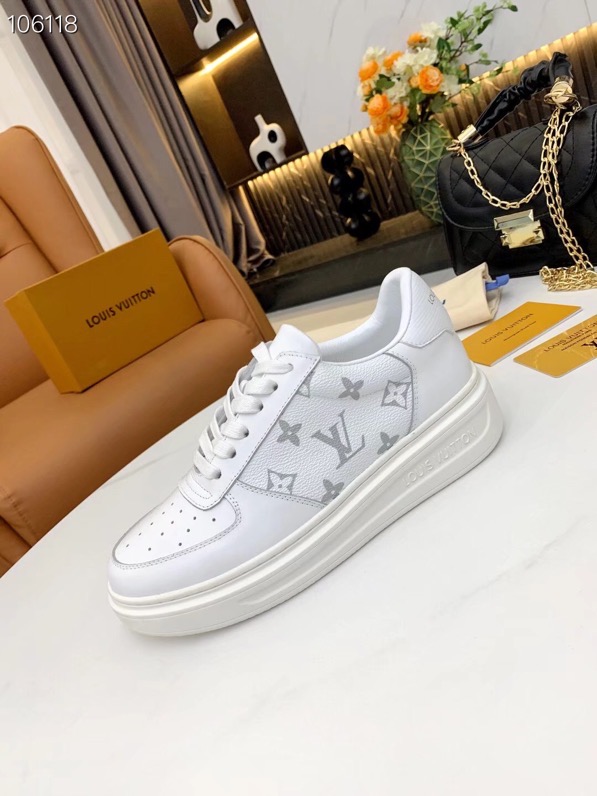 LV $82 gallery