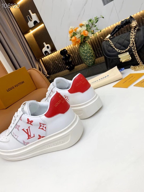 LV $82 gallery